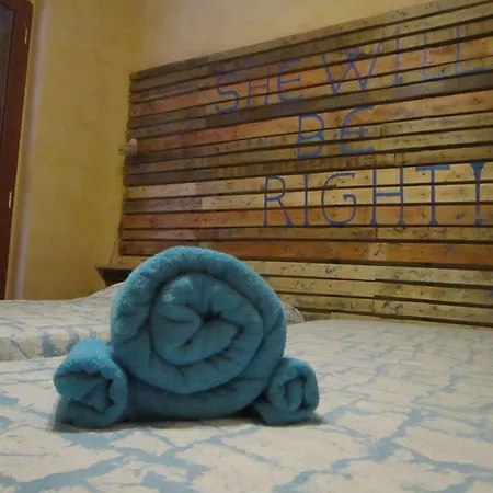 Bed & Breakfast Felicidad Siempre 3*